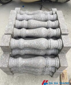 Con tiện đá lan can đá tự nhiên.