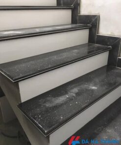 Đá granite màu đen ốp cầu thang giá rẻ