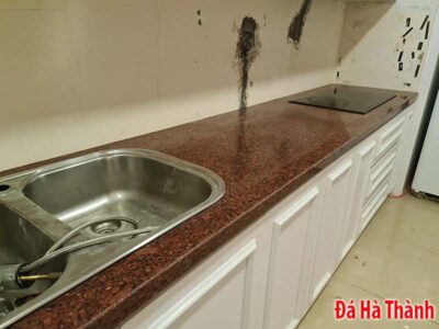 Đá tự nhiên đỏ ruby ốp bếp
