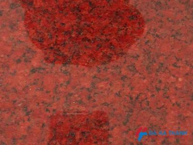 đá granite đỏ nhuộm