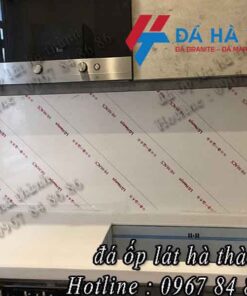 đá nhân tạo solid suface ốp tường bếp